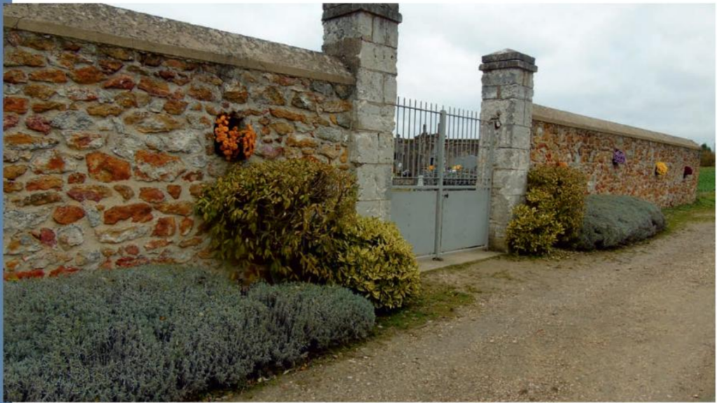 Portail d'entrée du cimetière